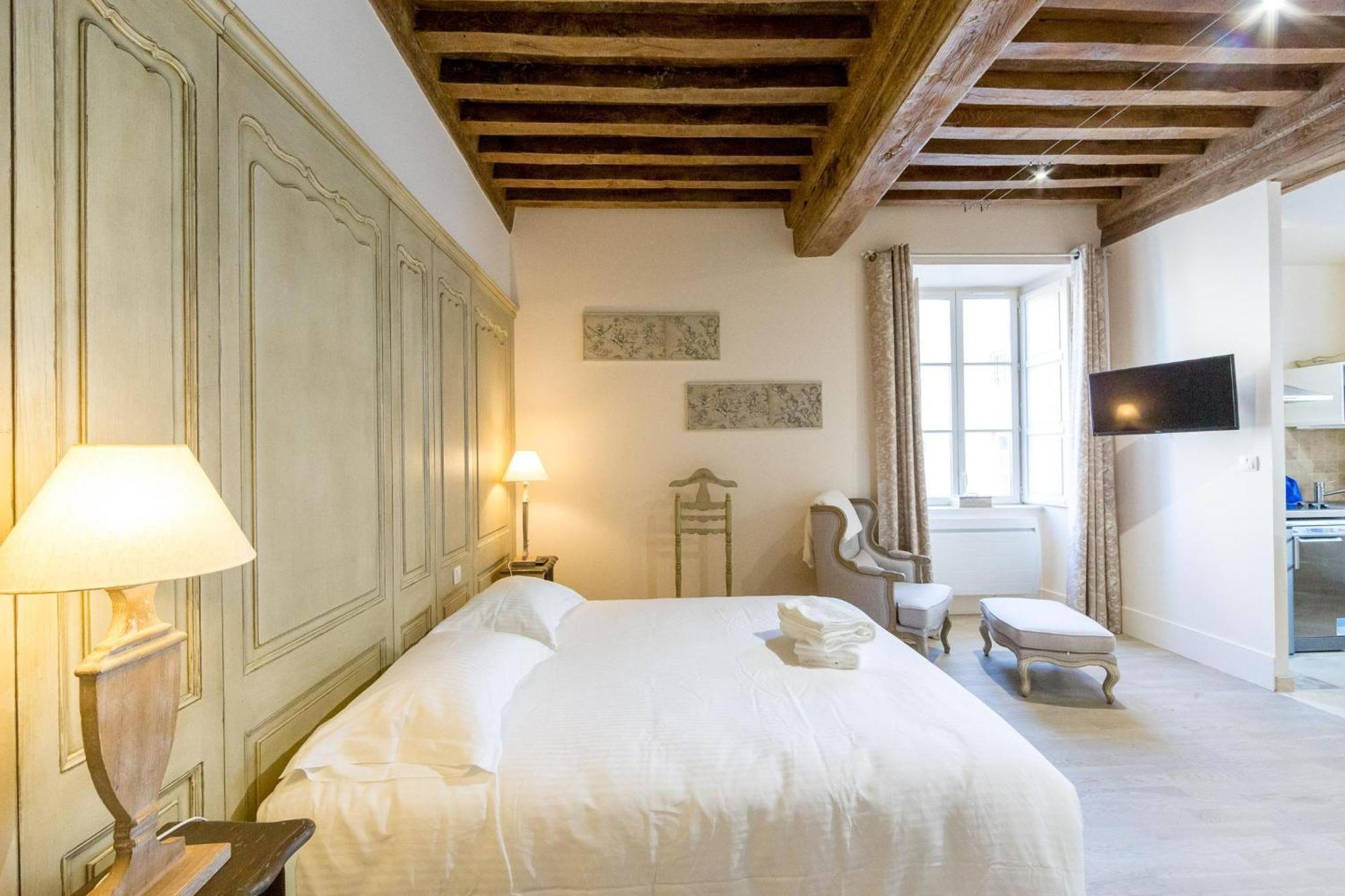 Le Cara - 4 Appartements Calmes Et Chics Au Coeur De Beaune Beaune  Chambre photo