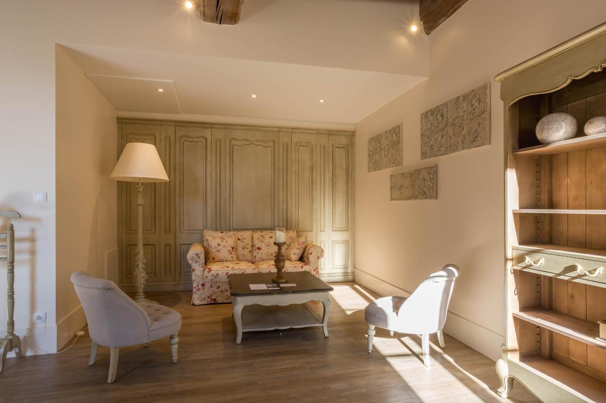 Le Cara - 4 Appartements Calmes Et Chics Au Coeur De Beaune Beaune  Chambre photo